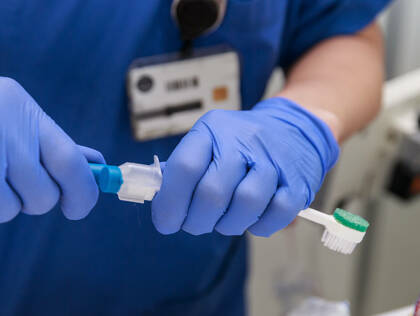 Mundgesundheit braucht gute Pflege