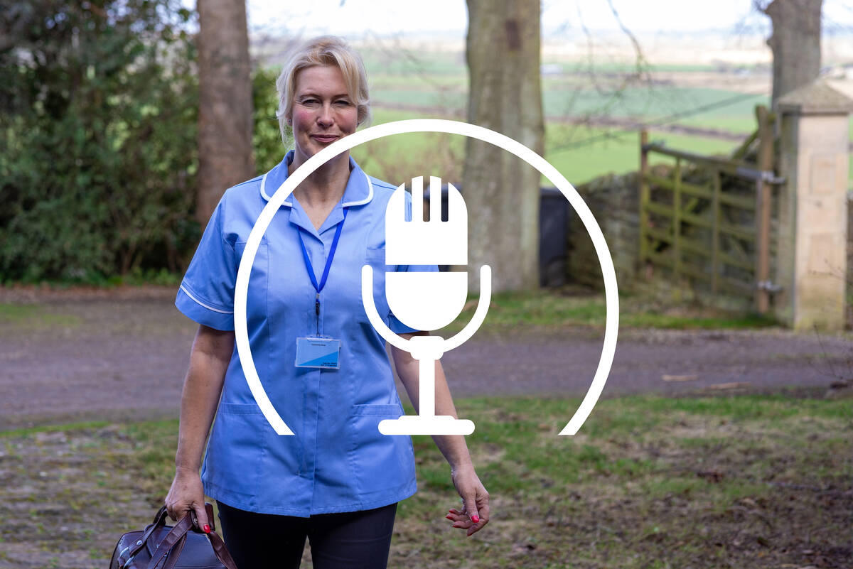 Die erste Episode des Podcasts Die Schwester | Der Pfleger betrachtet Community Health Nursing, internationale Erfahrungen und die politische Debatte hierzulande um mehr Kompetenzen für Pflegefachpersonen.