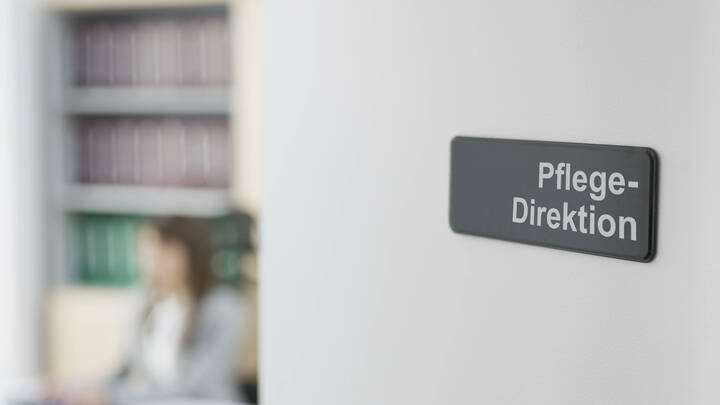 Uniklinik Mannheim rechtfertigt Abschaffung des Pflegedirektors