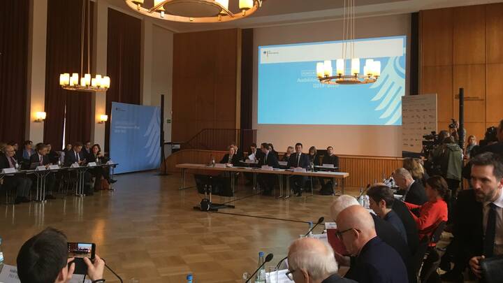 Minister wollen die Pflege-Ausbildungsquote deutlich erhöhen