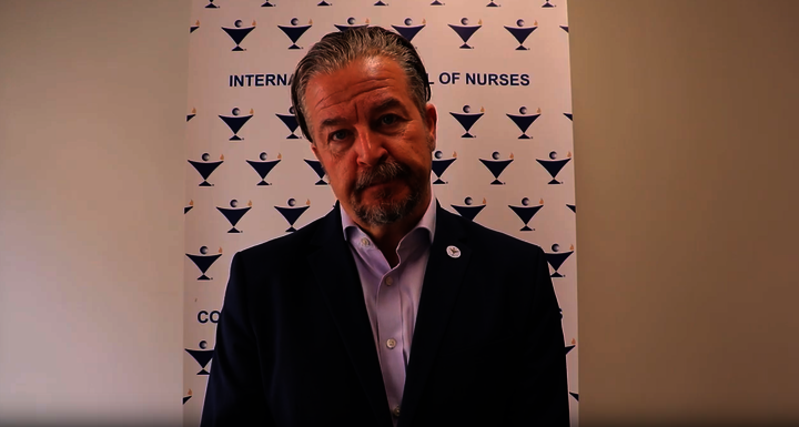 Der CEO des International Council of Nurses, Howard Catton, wendet sich in einer Videobotschaft an die Pflegenden in Deutschland.