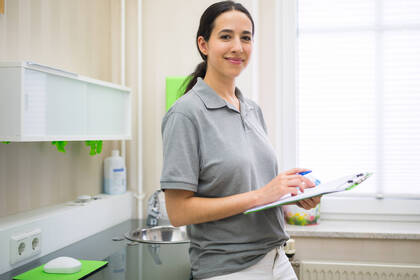 Der Deutsche Pflegerat (DPR) hat ein neues Positionspapier zur stärkeren Einbindung von Pflegefachpersonen in die Primärversorgung vorgelegt. 