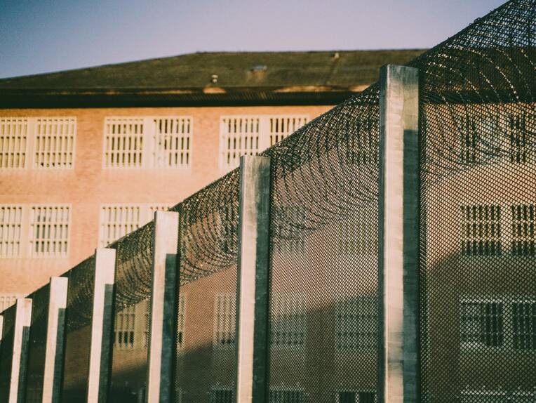 Pflege hinter Gittern