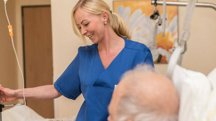 Der DBfK hat ein Impulspapier für die Umsetzung und nachhaltige Etablierung des Primary-Nursing-Konzepts veröffentlicht.