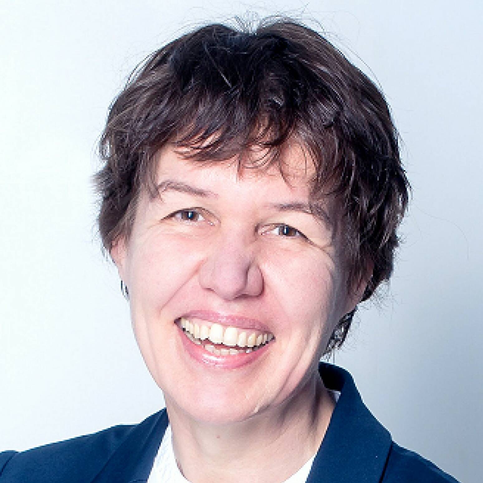 Dr. Dr. Elke Steudter