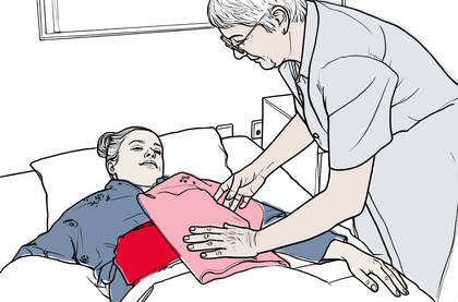 Wickel und Auflagen gewinnen in der Pflege an Bedeutung: Anwendungen fördern Wohlbefinden, unterstützen Therapien und lassen sich – richtig eingesetzt – gut in den Pflegealltag integrieren.