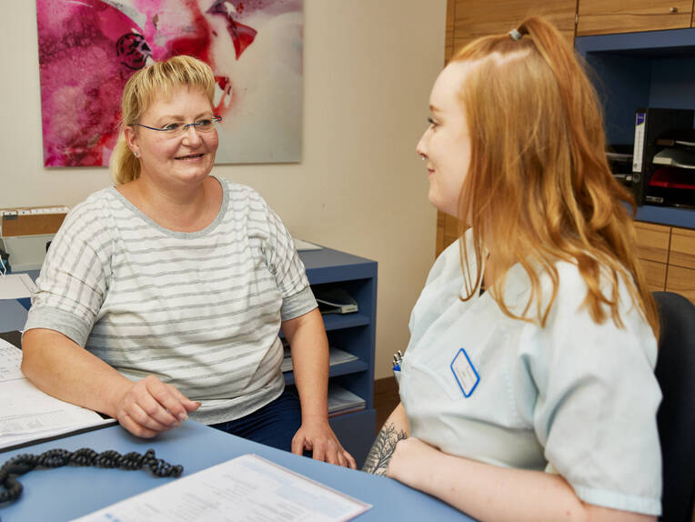 Diversität in der Praxisanleitung: Warum individuelle Lebenswege und Identitäten Lernender entscheidend sind – und wie Vielfalt Teams stärkt und Ausbildungserfolg fördert.