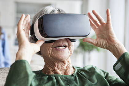 Von KI-gestützter Dokumentation bis zu VR-Brillen und Putzrobotern: Korian hat über drei Jahre lang digitale Innovationen in der stationären Pflege getestet. Nun sollen erfolgreiche Anwendungen bundesweit eingeführt werden.