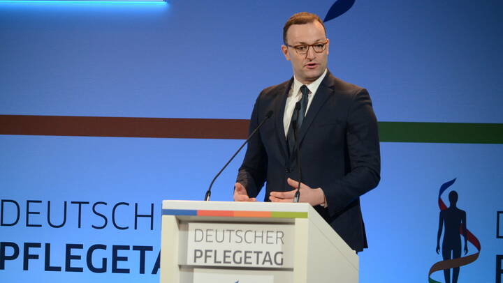 Spahn will Pflege attraktiver machen
