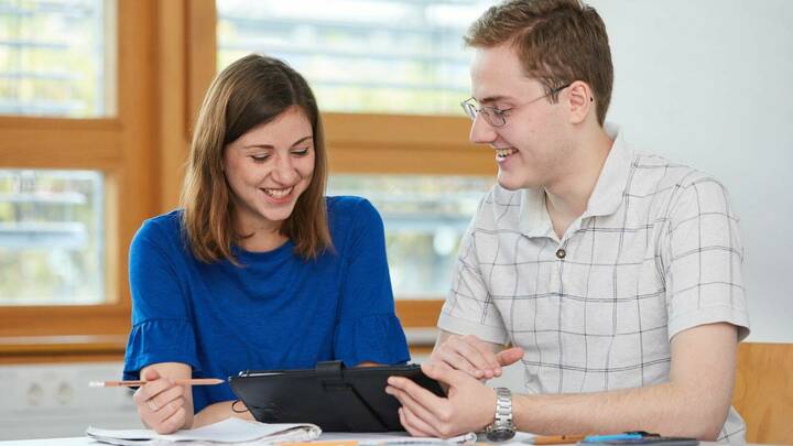 Weiterbildungsstipendium für Berufseinsteiger in der Pflege