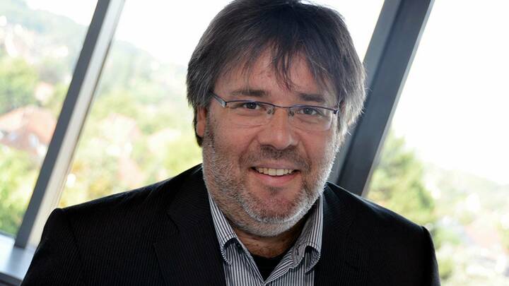 Nicht die Umsetzung der Expertenstandards, sondern die Lösung der Qualitätsprobleme in der Pflege ist entscheidend, sagt Andreas Büscher.