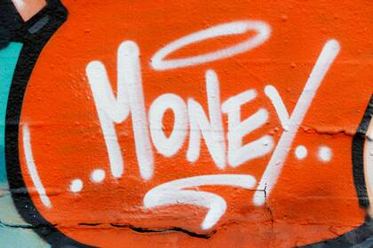 Die Einführung der tarifgerechten Entlohnung im Jahr 2022 gilt als wichtiger Schritt hin zu fairen Arbeitsbedingungen in der Pflege. 