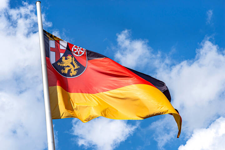 Die Landesregierung Rheinland-Pfalz hat das Verfahren für die Abstimmung über den Fortbestand der Landespflegekammer eingeleitet.
