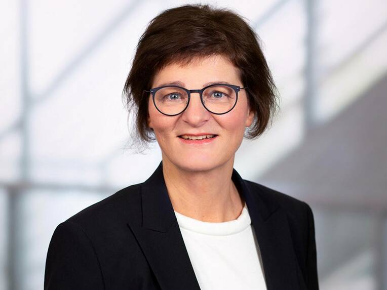 Schlagen, grapschen, spucken, schreien