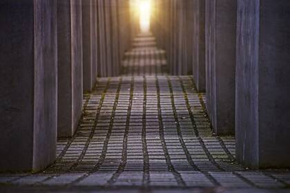 Teil der Pflegeausbildung der Kliniken Südostbayern AG ist Workshop in der Dokumentation Obersalzberg zum Thema "Medizin und Pflege im Nationalsozialismus". Im Bild das Holocaust-Mahnmal in Berlin.