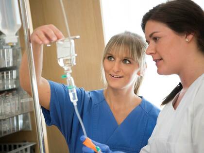 Die kompetenzorientierte Pflegeausbildung setzt eine neue Lehr-Lern-Kultur voraus.