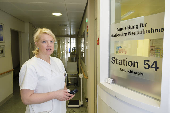 Um Leiharbeit in der Pflege einzudämmen, hat der Senat in Berlin am Dienstag eine Bundesratsinitiative beschlossen, die dem Vorschlag von Dilek Kalayci folgt.  