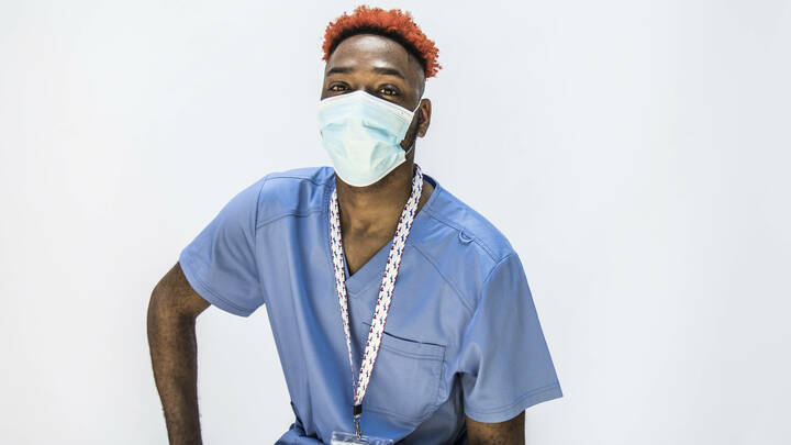 Schulungen zu Hygienemaßnahmen und persönlicher Schutzausrüstung sollten stärker in Pflegeausbildung und -studium einfließen.