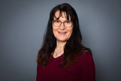 Wie hoffnungsfördernde Pflege gelingen kann und warum Pflegende sich dafür mit ihrer eigenen Spiritualität auseinandersetzen sollten.