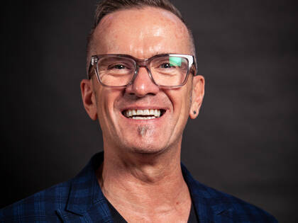 "Personzentrierte Pflege strebt nach einer Beziehung auf Augenhöhe"