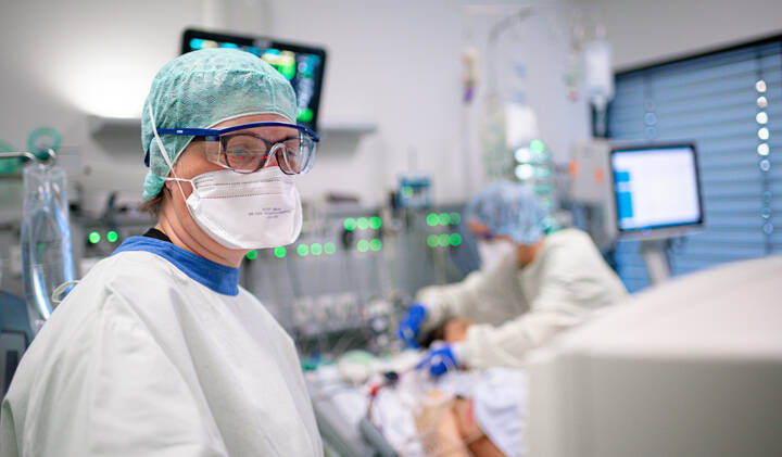 An der Unimedizin Rostock gibt es ab kommendem Wintersemester den berufsbegleitenden Bachelorstudiengang "Intensivpflege". 