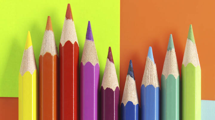 Während die Zahl der Pflegefachkräfte in Krankenhäusern gestiegen ist, hat sich deren Zahl in Pflegeeinrichtungen kaum verändert. 