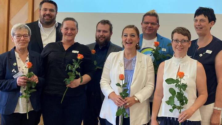 Der neu gewählte Vorstand des DBfK Südwest (v. l.): Vorsitzende Andrea Kiefer, Alexander Daniel, Christina Nestler, Moritz Köbke, Ketevan Helbig, Marc Helfen, Anna Hunkemöller, Andrea Kuhn. Nicht abgebildet: Nadine Treff.