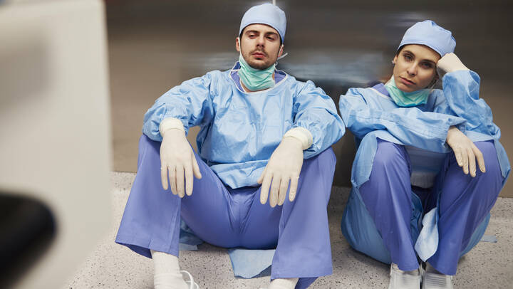Die deutschen Krankenhäuser leiden unter hohen Personalausfällen – besonders betroffen ist die Berufsgruppe der Pflegenden.