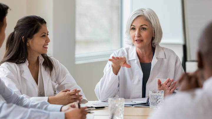 Was sind Stärken, Defizite und Verbesserungspotenziale der professionellen Pflege vor, während und nach der akuten Corona-Krise?