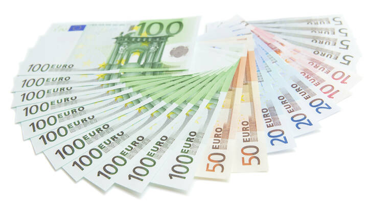 NRW stellt Pflegeschulen und Krankenhäusern im Land zusätzliche Finanzmittel in Höhe von 1 Mrd. Euro zur Verfügung. 