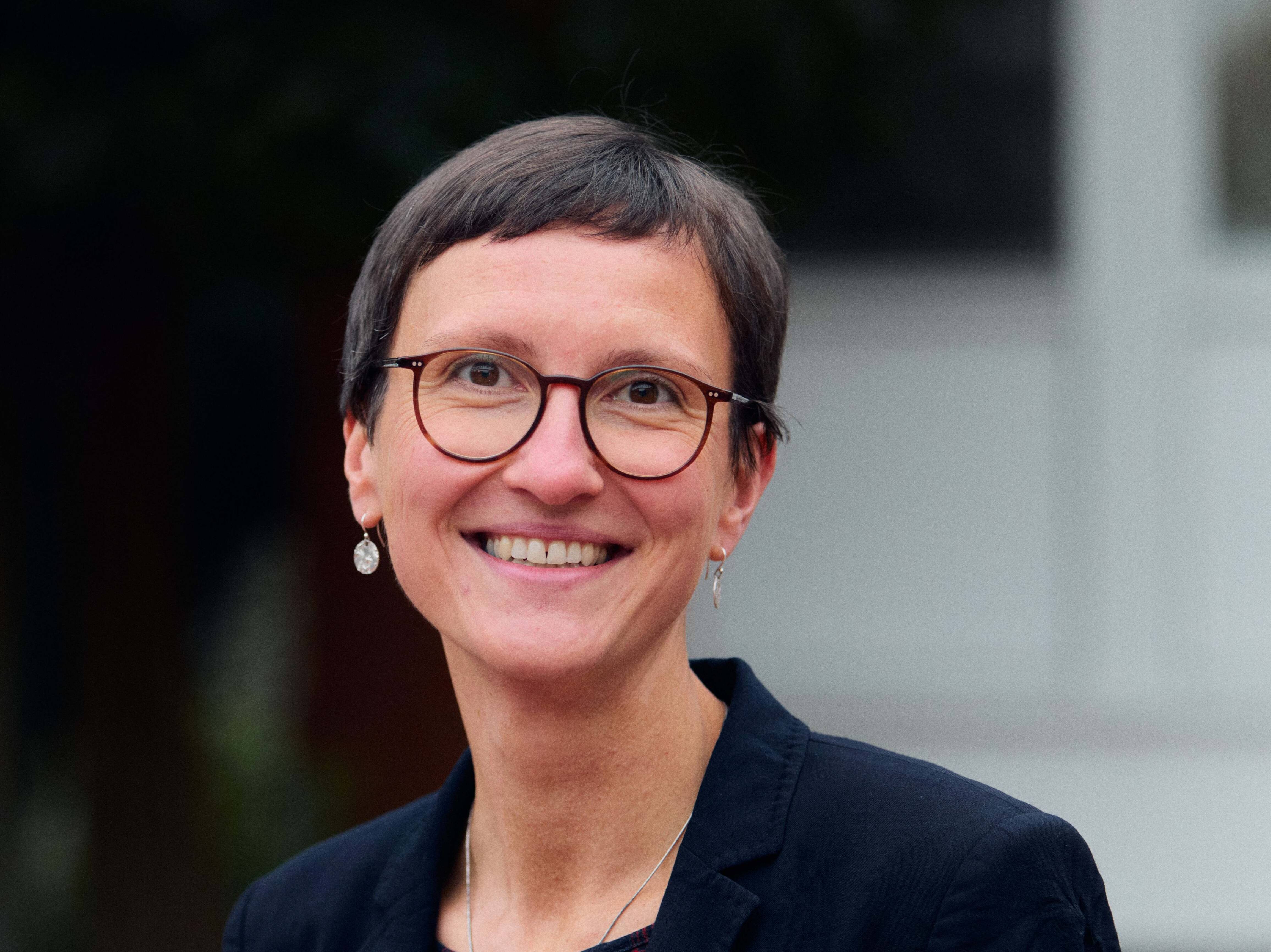   Dr. Jana Kaden