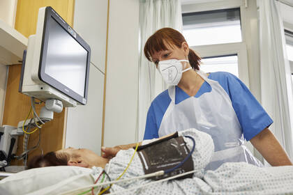 Tuberkulose, Infektionskrankheiten, TB Therapie, Pflegefachpersonen, steigende Fallzahlen, globale Gesundheitsgefahr, Patientensicherheit, Antibiotikaresistenz, Pflegealltag, Public Health