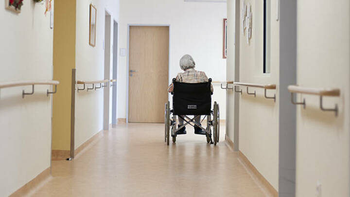 Der Arbeitgeberverband Pflege macht auf die Wohnungsnot bei Pflegeauszubildenden aufmerksam und schlägt eine pragmatische Lösung vor.
