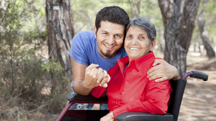 20.000 Umschulungen für die Altenpflege