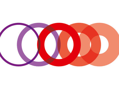 Die Universitätsmedizin Göttingen setzt auf die generalistische Pflegeausbildung mit pädiatrischem Schwerpunkt. Absolventen erhalten einen umfassenden Abschluss und sammeln gleichzeitig praktische Erfahrung in der Kinderkrankenpflege.