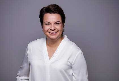 Gewalt in der Pflege bleibt oft unerkannt. Sozialministerin Stefanie Drese fordert mehr Sensibilität und stellt erfolgreiche Präventionsprojekte vor. Gewalt in der Pflege bleibt oft unerkannt. Sozialministerin Stefanie Drese fordert mehr Sensibilität und stellt erfolgreiche Präventionsprojekte vor.