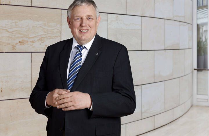 Laumann will Pflegekammer für NRW