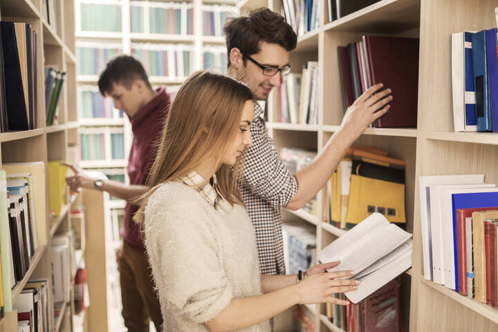Die angehenden Pflegepädagogen der einstigen pflegewissenschaftlichen Fakultät an der ehemaligen PTHV können in Koblenz ihren Abschluss machen. 