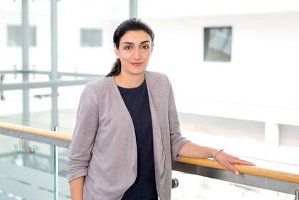 Aufgrund unbefriedigender Erfahrungen mit Vermittlungs­agenturen beschloss das Sana-Klinikum Remscheid, inter­nationales Pflegefachpersonal selbst­organisiert anzuwerben. 