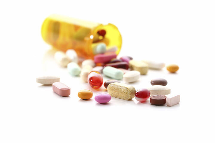 Starb eine 91 Jahre alte Krankenhauspatientin eines unnatürlichen Todes? Eine Klinikmitarbeiterin steht unter Verdacht. Sie soll eine zu hohe Dosis starker Medikamente verabreicht haben.
