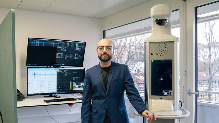 Virtual Nurses erhöhen die Sicherheit, entlasten das Personal auf den Stationen und tragen zur besseren Steuerung komplexer Pflegesituationen bei.