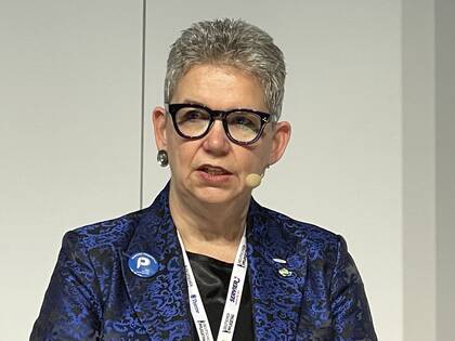 Die Kompetenzerweiterung für die Pflege müsse an eines der Gesetze angedockt werden, die jetzt noch "durchgewunken" würden, forderte Vogler. Die Kompetenzerweiterung für die Pflege müsse an eines der Gesetze angedockt werden, die jetzt noch "durchgewunken" würden, forderte Vogler.