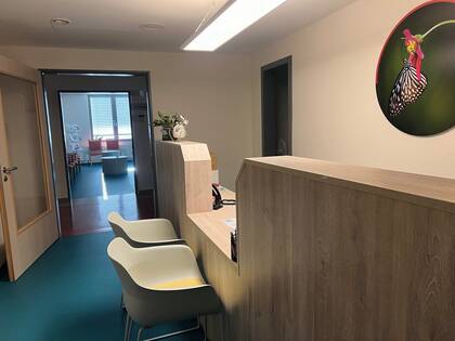 Das Krankenhaus Spremberg hat eine neue Station eingerichtet, die dazu dient, Patienten auf Operationen vorzubereiten und ambulante Patienten nachzuversorgen.