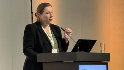 Die Leiterin des Referats Fachkräftesicherung Inland und der Projektgruppe Pflegekompetenzgesetz im BMG, Heike Hoffer, hat am Mittwoch auf dem Hauptstadtkongress 2025 in Berlin über den aktuellen Stand der Pflegegesetze inform