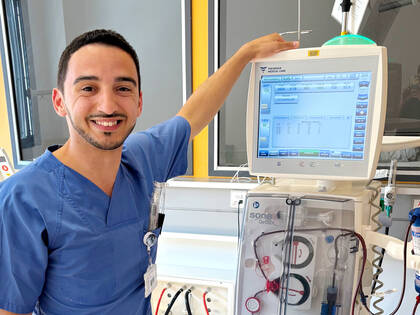 Thiago Paulo da Silva, Pflegefachmann aus Brasilien, berichtet über seinen Weg nach Deutschland, kulturelle Unterschiede im Pflegealltag und seinen Wunsch nach kontinuierlicher Weiterentwicklung. 