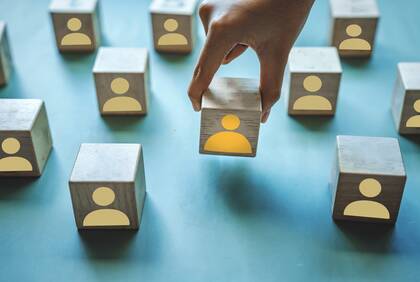 Pflegekräfte mit direkter Patientenversorgung sollen angesichts der Krankenhausfusion in Mannheim vor Kündigungen geschützt werden. Sozialplan sichert Planungssicherheit.