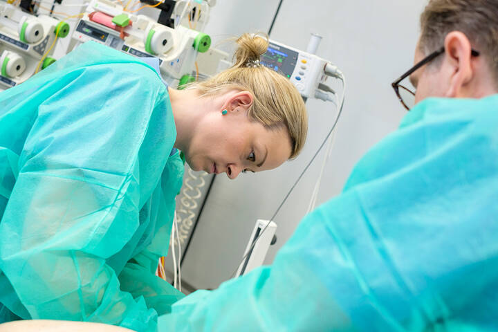 Die Sondierungen sind erfolgreich abgeschlossen, nun wollen Union und SPD zeitnah in die Koalitionsverhandlungen einsteigen. Die Themen Gesundheit und Pflege stehen bislang aber nur am Rande.