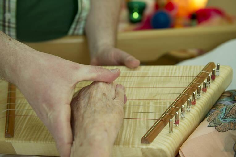 Musikinterventionen für Menschen mit Krebs