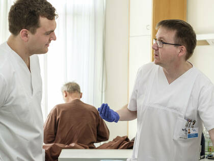 Die Rahmenausbildungspläne für die praktische Ausbildung werden vielfach als zu komplex empfunden. Deshalb wurden sie aktualisiert. 