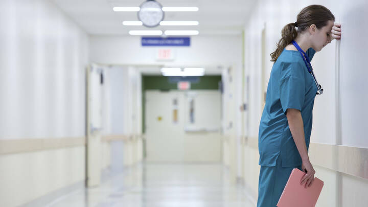 Ein Großteil der in Teilzeit beschäftigten Pflegenden hierzulande will aufgrund der hohen Arbeitsbelastung nicht in Vollzeit arbeiten. 